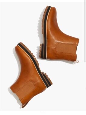 Madewell Leather Chelsea Ankle Boots in Tan